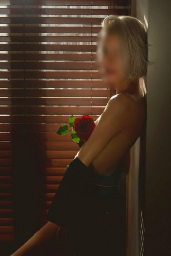 Проститутка Питера Уля Блондинка c 2 размером груди у метро Чернышевская Санкт-Петербург Фото-3